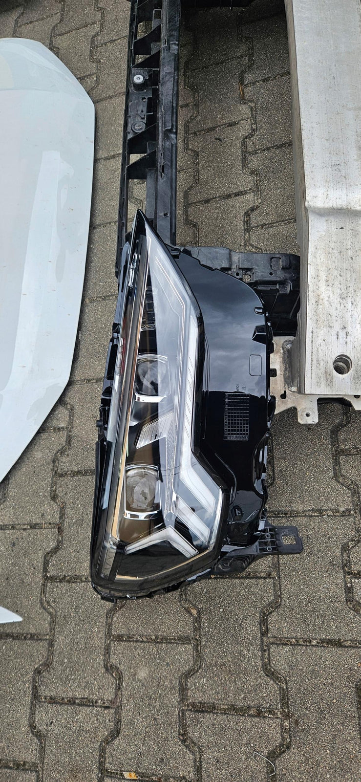 Przód Audi Q3 83A S-line maska zderzak wzm. Błotniki listwy lampy