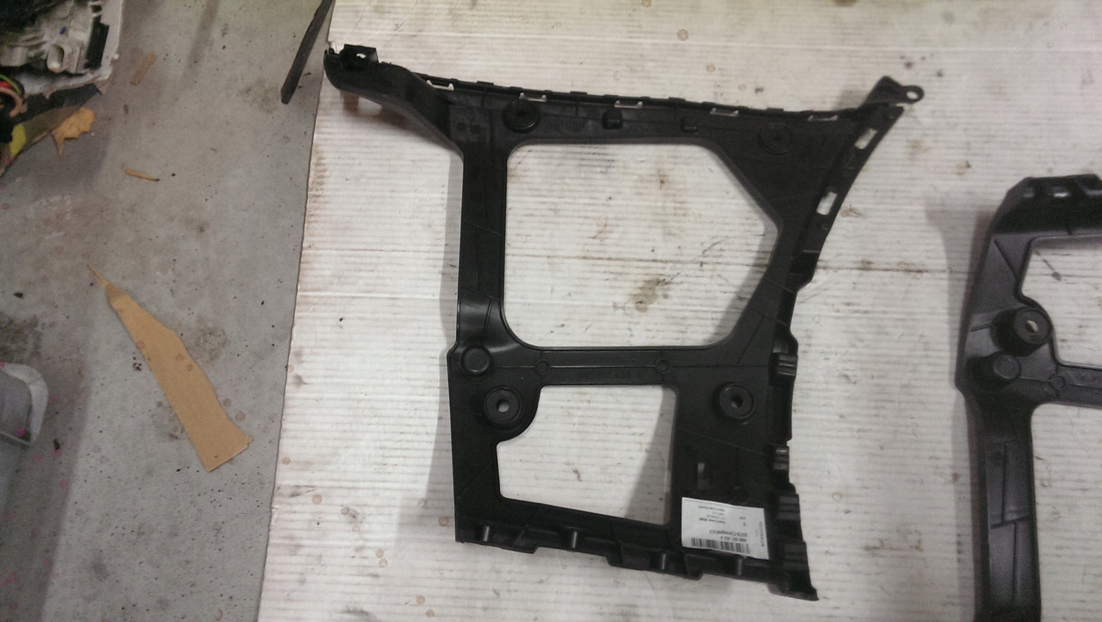 Ślizgi zderzaka L+P tył AUDI Q7 4M0807453A/454A
