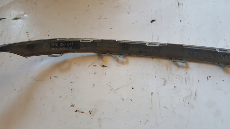 Listwa chrom zderzaka lewy tył VW PASSAT (B8) 3G0853841 demontaż