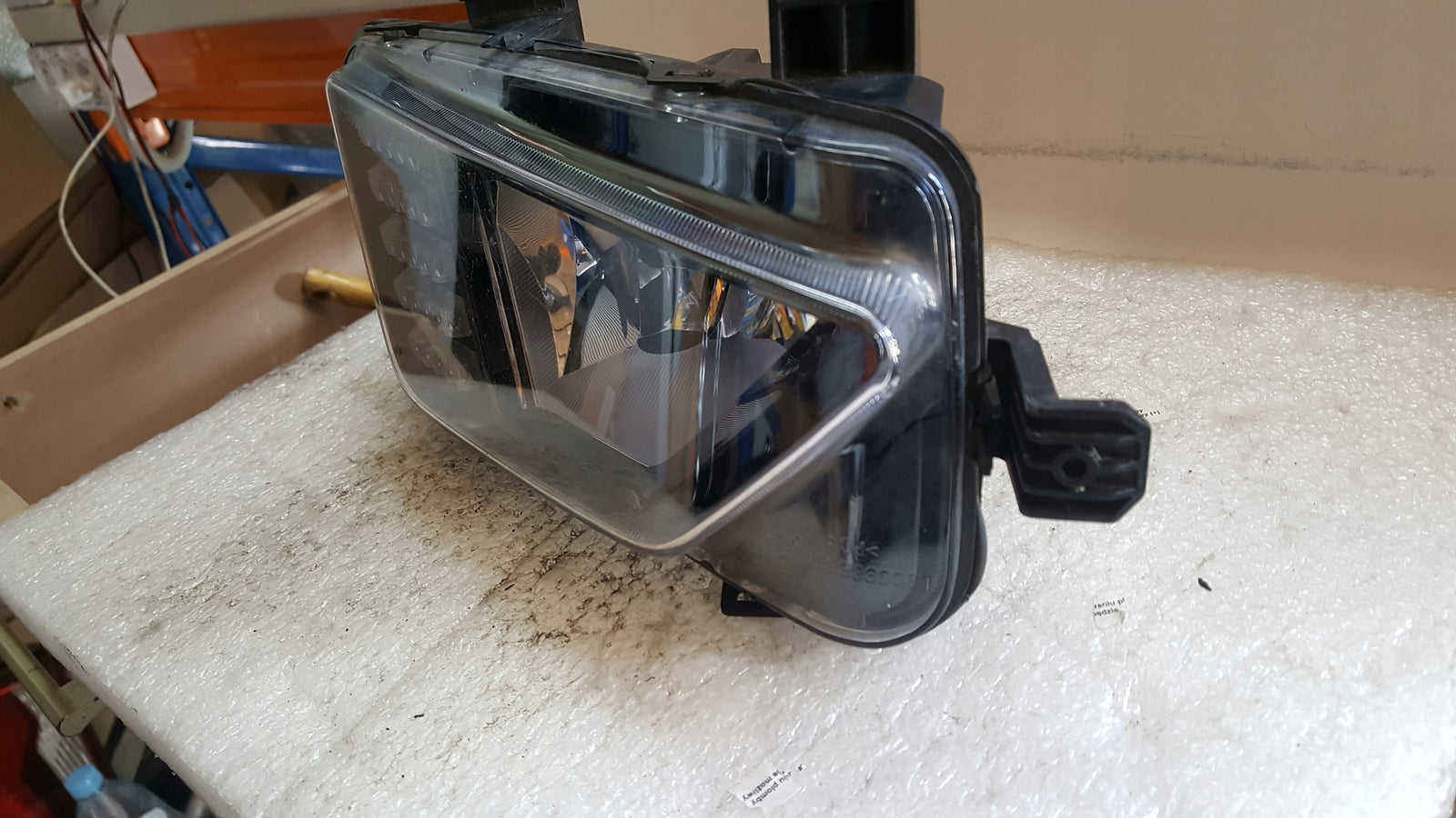 Halogen lewy DRL VW POLO VI 2G0941661 demontaż