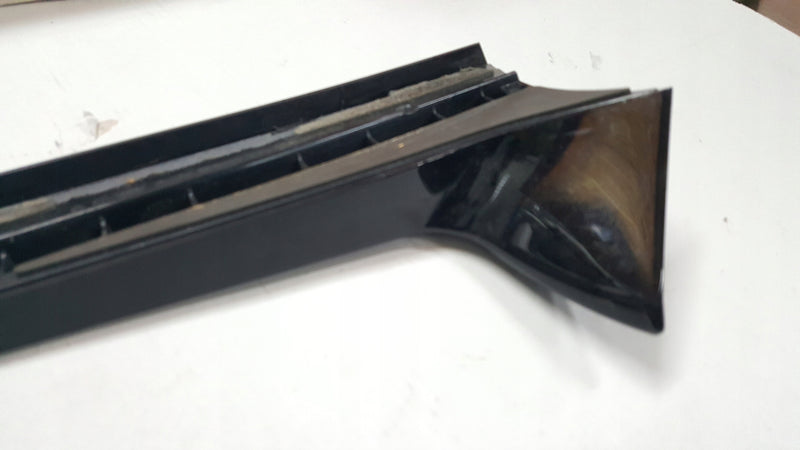 Listwa spoiler klapy bagażnika prawa strona VW GOLF VIII 5H9827940A