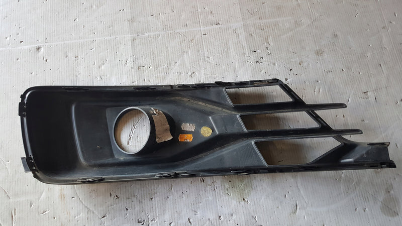 Kratka zderzaka lewy przód AUDI A6 C7 4G0807681AE
