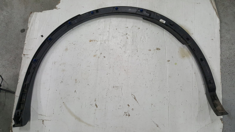 Listwa błotnika prawy tył AUDI Q5 80A853818B demontaż