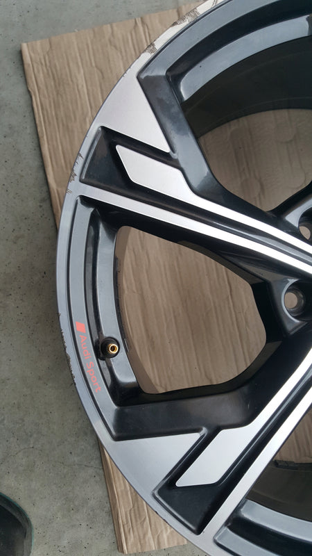 Felga aluminiowa Audi OE 8W0601025EM 8.5