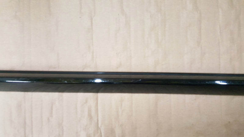 Listwa progowa prawa strona AUDI A4 (B9) 8W0853932A demontaż