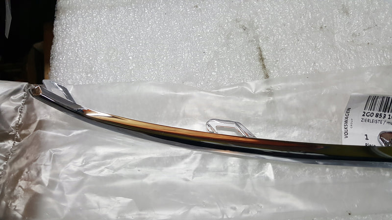 Listwy chromowe P+L przód VW POLO 2G0853101A/101B