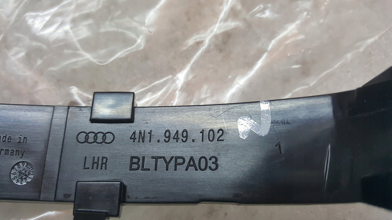 NOWY ORYGINALNY prawy kierunek lusterka zewnętrznego AUDI A6 A8 4N1949102