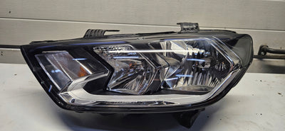 Le reflektor AUDI A1 82A941003 IDEAŁ 2024r