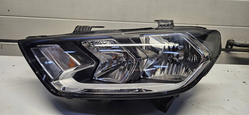 Le reflektor AUDI A1 82A941003 IDEAŁ 2024r