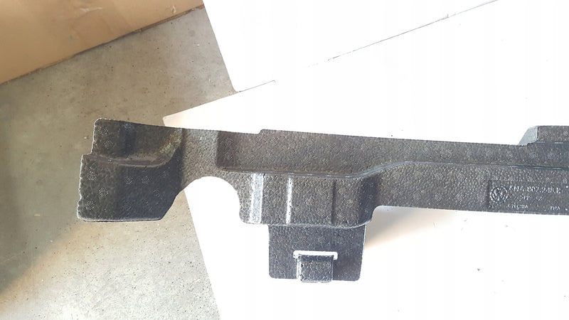 Absorber pianka zderzaka przedniego VW TIGUAN 5NA807248R demontaż