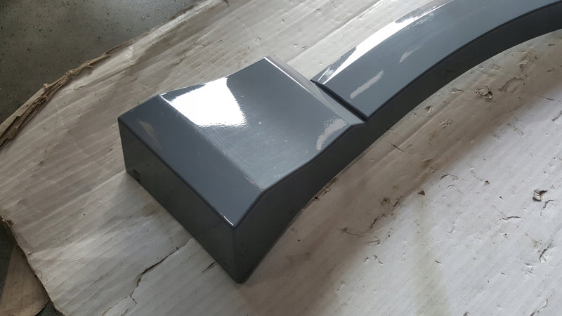 Listwa błotnika prawy przód AUDI Q4 e-tron 89A853718C demontaż