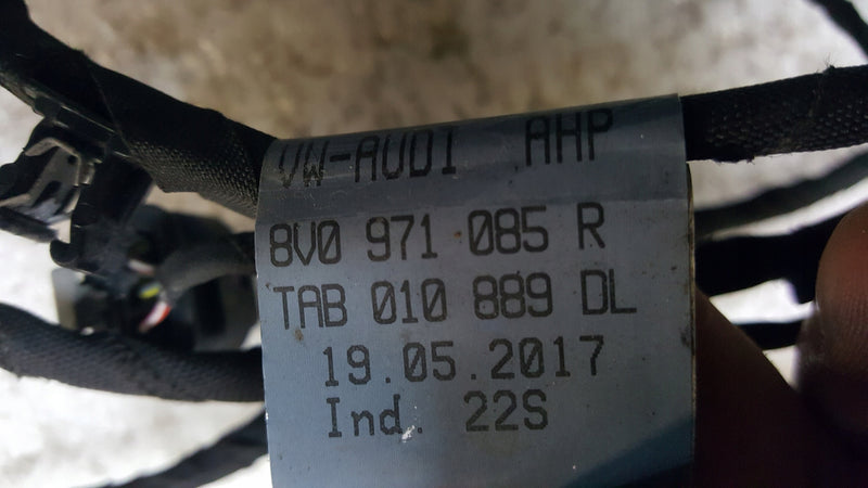AUDI A3 2013-19 ROK 8V0971085R INSTALACJA PDC ZDERZAKA PRZÓD
