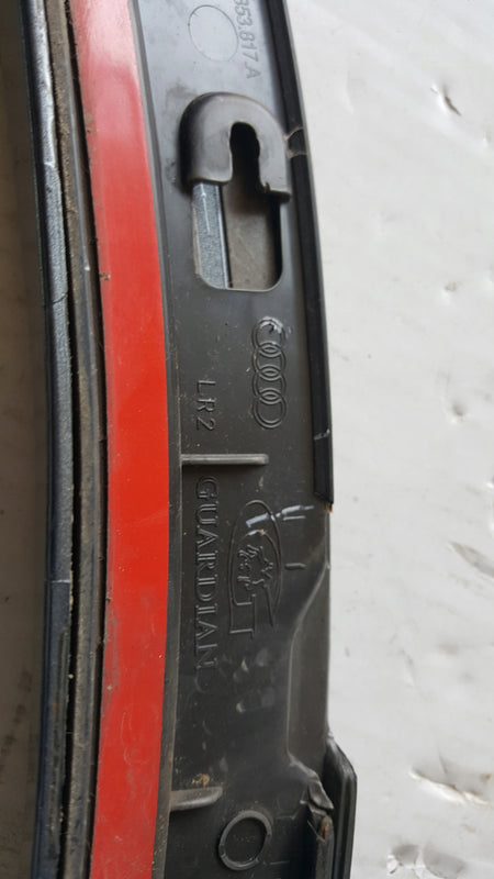Listwa błotnika lewy tył AUDI Q3 8U0853817B