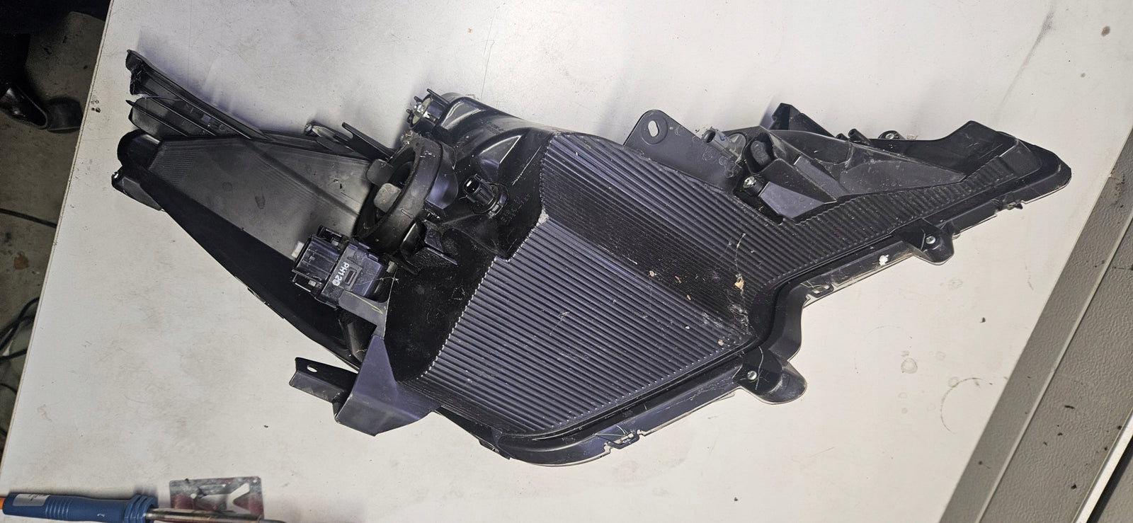 Le REFLEKTOR 8301D445 MITSUBISHI SPACE STAR LIFT FL 2020 oryginał