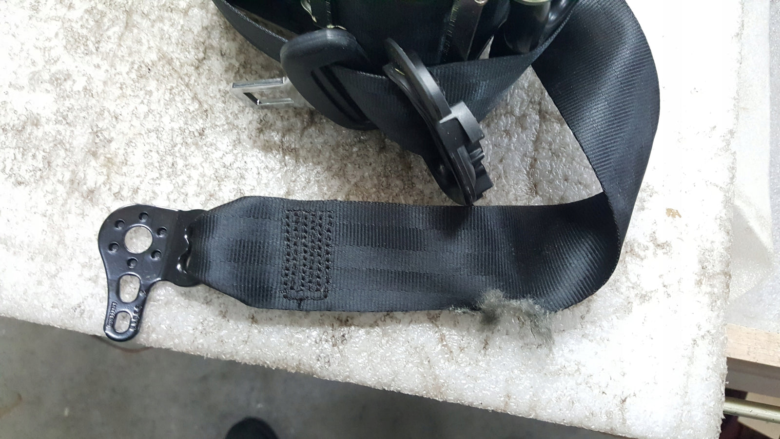 VW TOURAN III 15-22r NAPINACZ PAS BEZPIECZEŃSTWA LEWY PRZÓD 5TB857705E