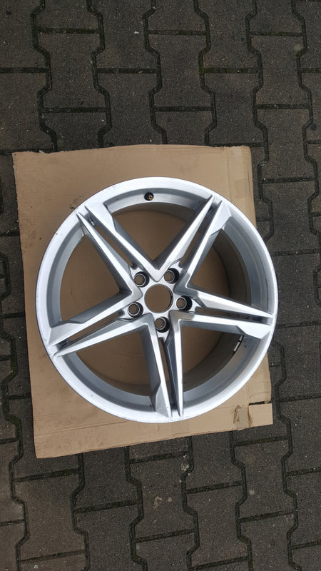 Felga aluminiowa 18 Audi A5 A4 OE 8W0601025DE 8.5