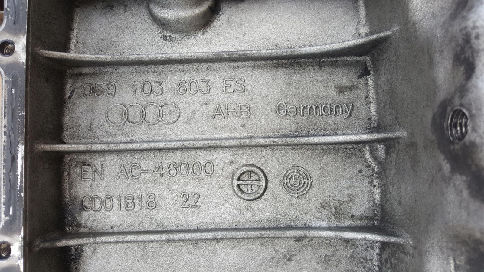 Miska olejowa AUDI A4 B9 Q7 4M 059103603ES
