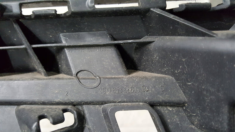 Kratka ramka halogenu prawa VW POLO 2G0853666G