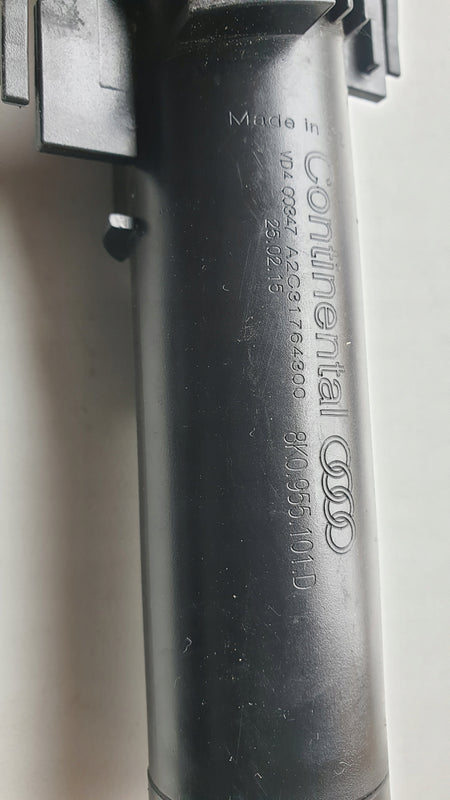 LE spryskiwacz reflektora AUDI A4 8K0955101D