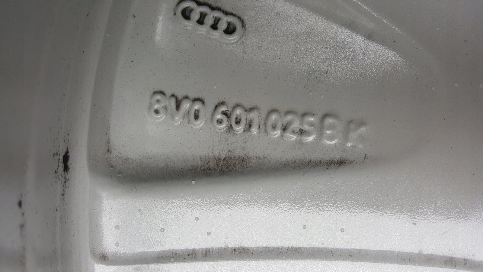 AUDI A3 8V FELGA 7.5JX17 ET41 8V0601025 BK ORYGINAŁ