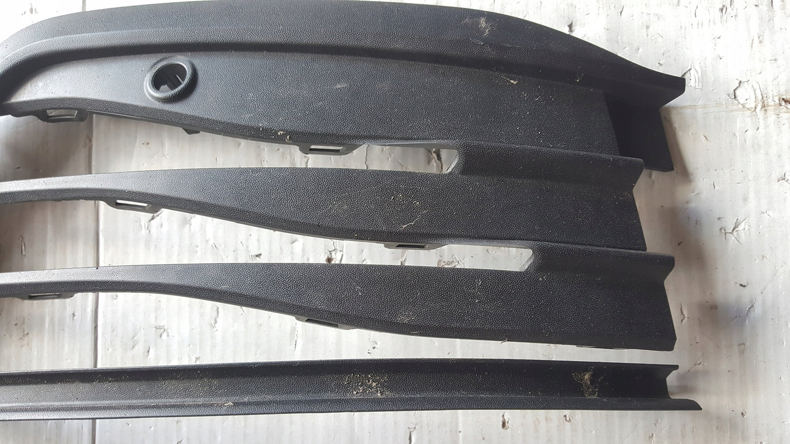 Kratka zderzaka prawy przód VW GOLF VIII 5H0853666J demontaż
