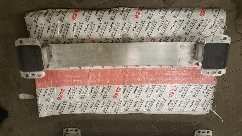 BELKA ZDERZAKA TYŁ WZMOCNIENIE AUDI E-TRON 4KE 4KE807309D 4KE807669A