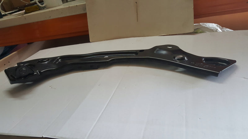 Wspornik mocowanie pasa prawy przód SKODA FABIA 6VA805932A
