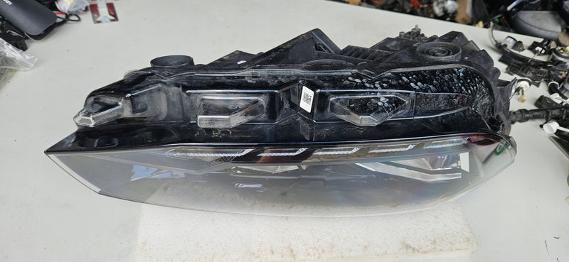 Pr reflektor LED Vw Sportsvan 517941006D 2019r demontaż