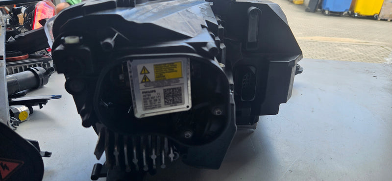 5JB941015 LE xenon LED Skoda Rapid lift 2023r puszka
