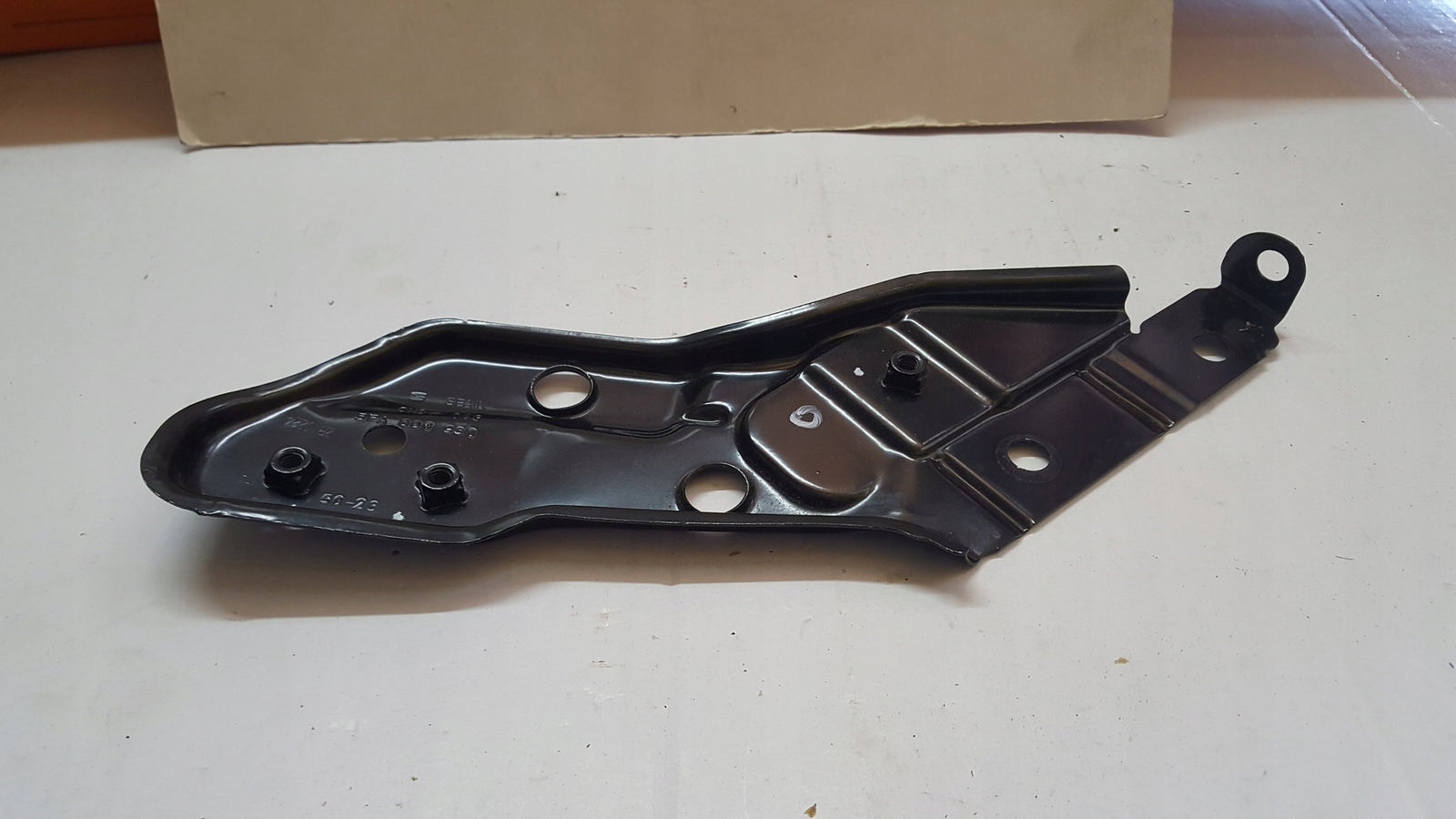 Wspornik mocowanie pasa prawy przód SEAT/CUPRA LEON 5FA806930 demontaż