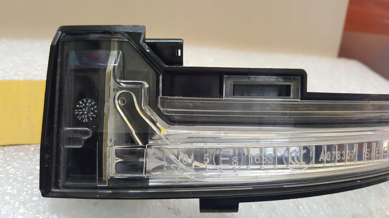 Lewy kierunkowskaz lusterka VW TOUAREG 760949101