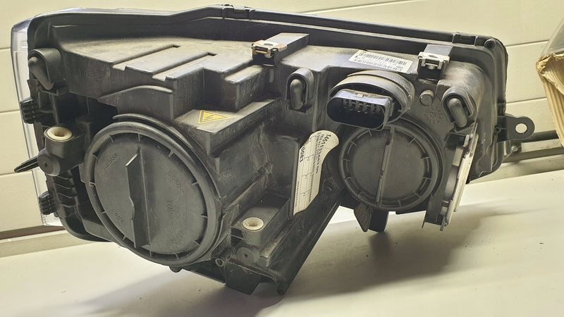 KOMPLETNY LE XENON LED Vw T5 LIFT 7E5941015 IDEAŁ