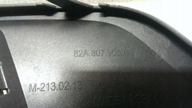 Zaślepka zderzaka lewy przód AUDI A1 82A807953A