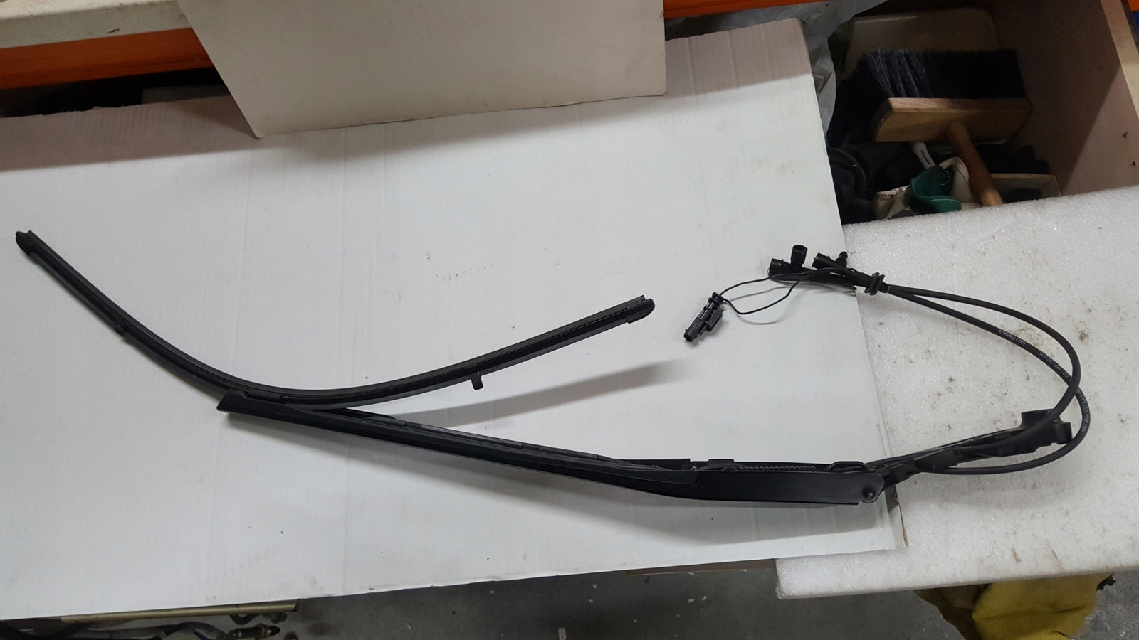 Ramię wycieraczki pióro lewa strona AUDI A6 (C8) A7 RS6 RS7 4K19554007B
