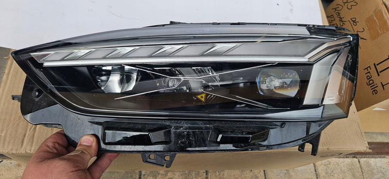 8W6941085 IDEAŁ ! Le kompletny Laser Matrix 4K Audi RS5 S5 A5 B9 2022r