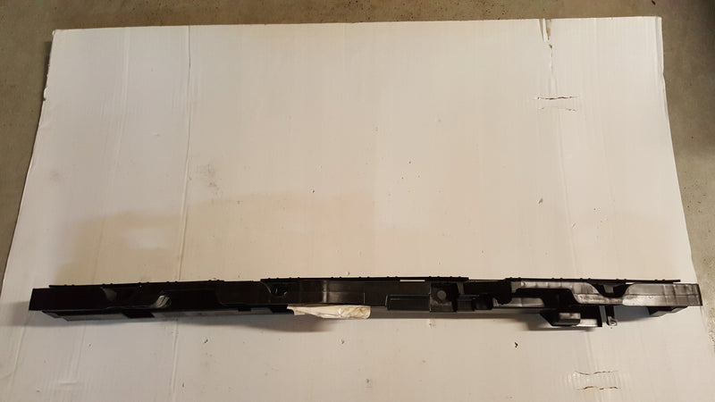 Wspornik ślizg zderzaka tył VW TOURAN 5TA807863