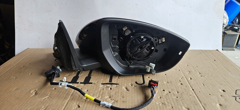 4KL857410T ideał LUSTERKO PRAWE AUDI E-TRON 14 pinów