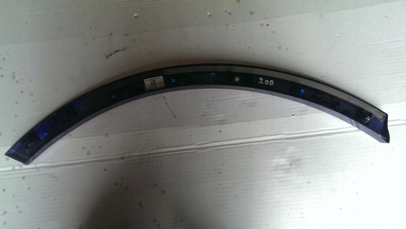 Listwa błotnika lewy tył AUDI Q7 4M0853817E