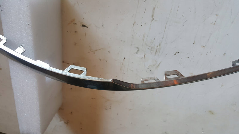 Listwa chrom zderzaka prawy tył VW PASSAT (B8) 3G0853842 demontaż