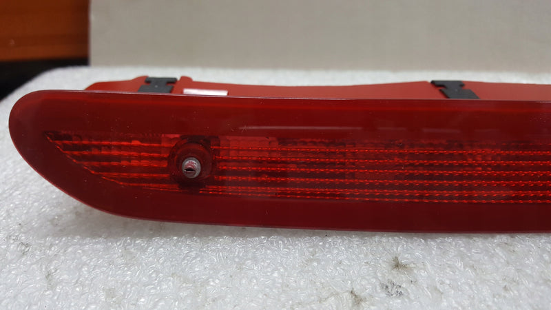 Trzecie światło stop VW GOLF VII TIGUAN SEAT TARRACO 5K0945087D demontaż