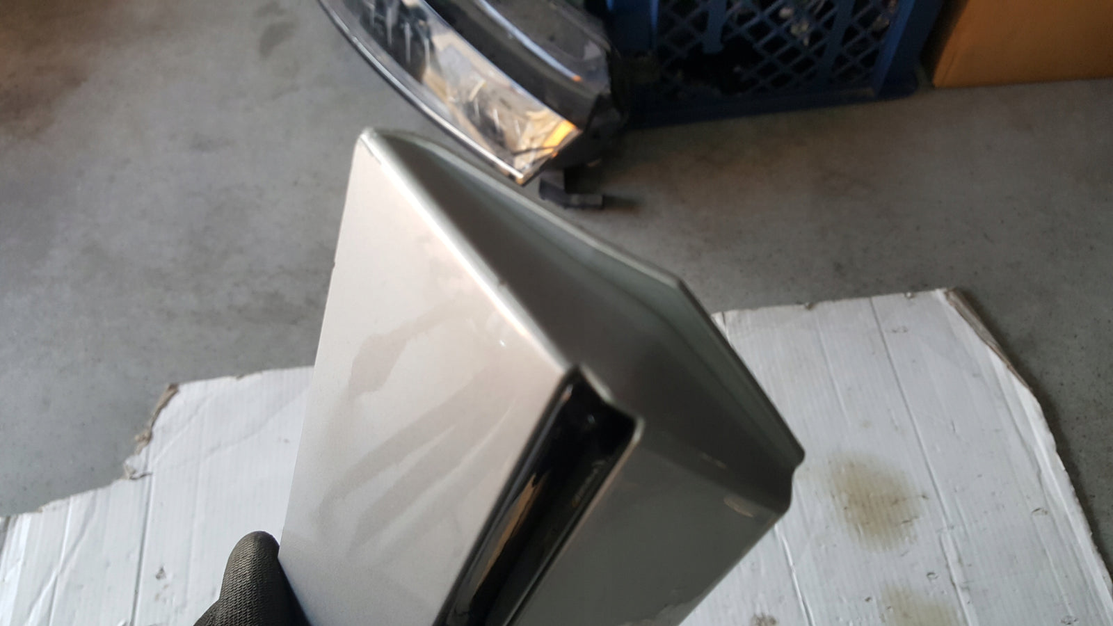 Listwa drzwi prawy tył SKODA SUPERB 3V0854950 demontaż