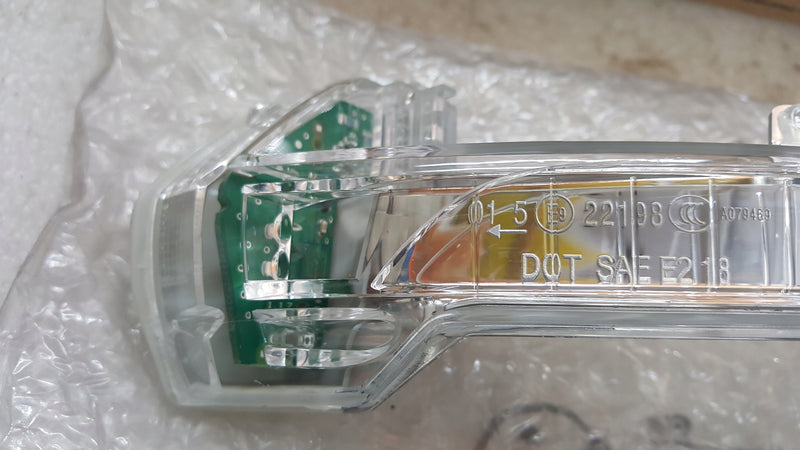 NOWY ORYGINALNY lewy kierunek lusterka zewnętrznego VW PASSAT B8 3G0949101A