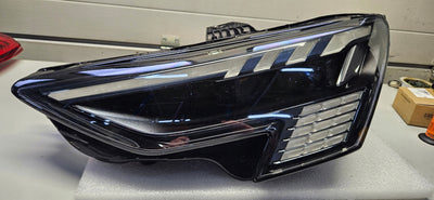 8Y0941035F IDEAŁ 2022r Le kompletny Matrix laser AUDI RS3 sedan