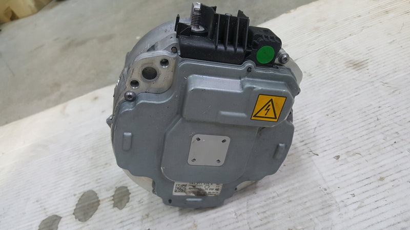 Alternator VW AUDI 4N0903028R demontaż