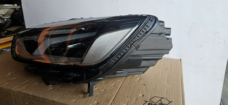 8W0941011 IDEAŁ! Le kompletny reflektor LED Audi A4 IDEAŁ 2019r