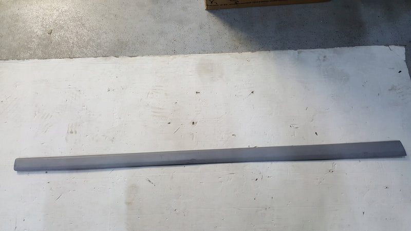 Listwa drzwi prawych AUDI A3 8P3853954D ORYGINAŁ NOWA