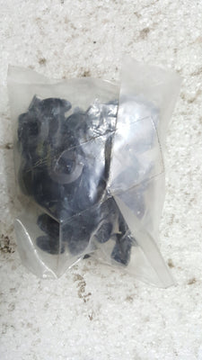 Audi OE 8P0098629A zestaw mocowań nadkola klipsy