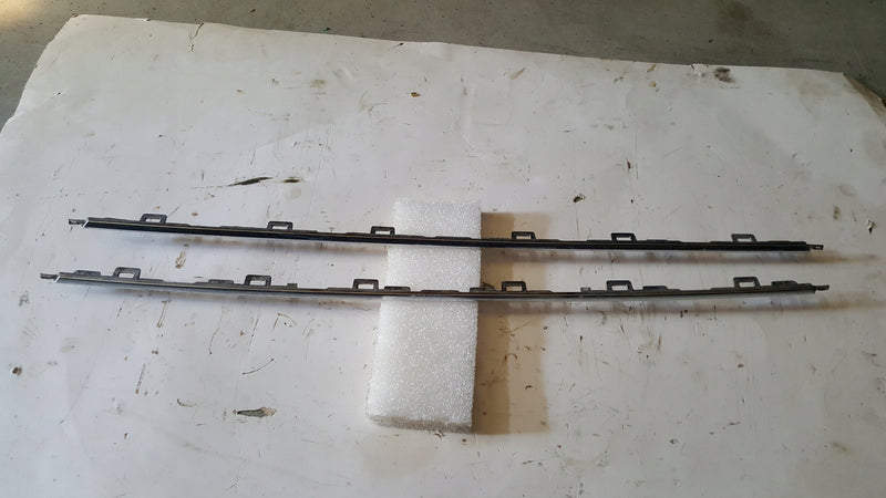 Listwa chrom zderzaka tylnego VW PASSAT (B8) 3G0853835 demontaż
