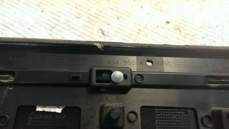Listwa drzwi PR tył VW TOUAREG III 760854950A
