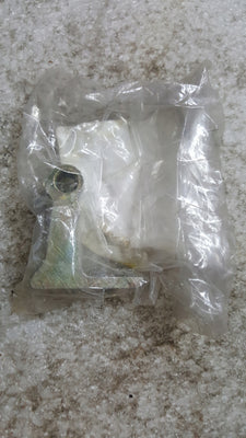 8X0831403E POŁÓWKA ZAWIASU DRZWI DOLNA CZĘŚĆ